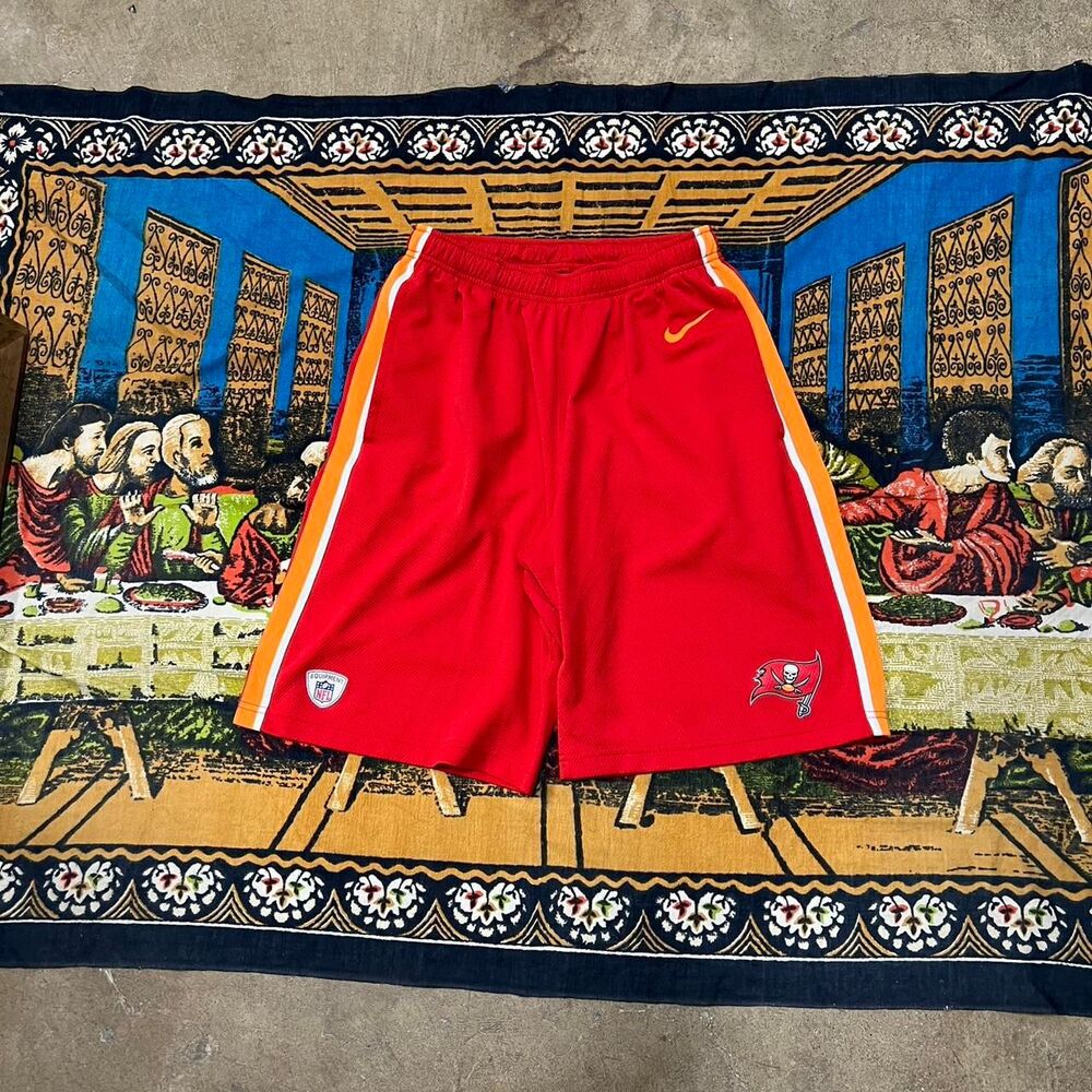 Nike Tampa Bay Buccaneers shorts Size Small NFL team apparel equipment training